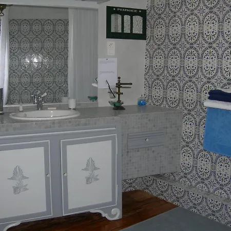 Alojamento de Acomodação e Pequeno-almoço Au 52 3*